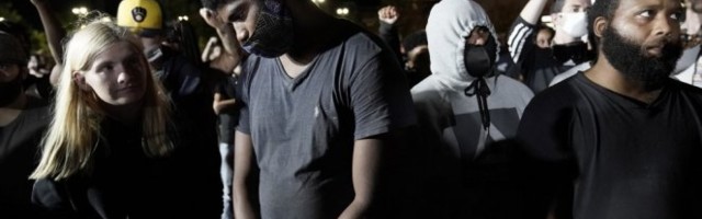 NEPOKRETAN, BIO VEZAN LISICAMA ZA BOLNIČKI KREVET! Novi šokantni detalji SKANDALA KOJI TRESE AMERIKU!