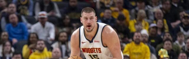 Amerikanac obraza nema, Jokić mu je prst u oku! Lupio glupost i ostao živ