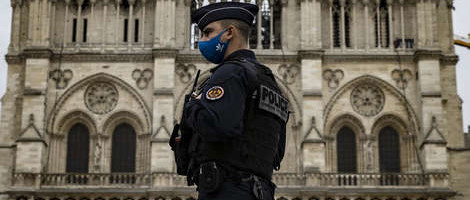 Ministar policije Francuske: Mi smo u ratu