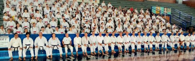 Deset vranjskih karatista na pripremama u Jagodinu