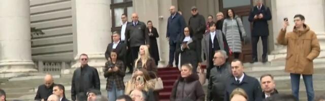 "Oni patološki mrze žene": Predsednik Vučić raskrinkao blokaderske poslanike siledžije