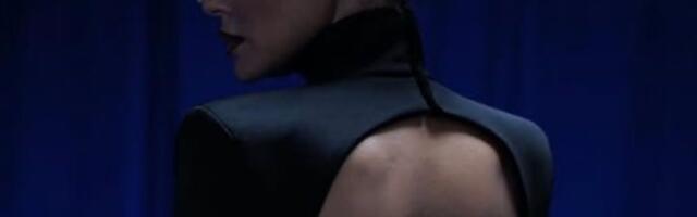 Haljina otkrila zadnjicu, donjeg veša nema! Vrelo izdanje Nataše Bekvalac - okrenula leđa kameri, kad ono...