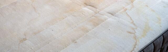 Dušek vam je prljav i to direktno utiče na vaš san, evo kako da ga očistite kako treba