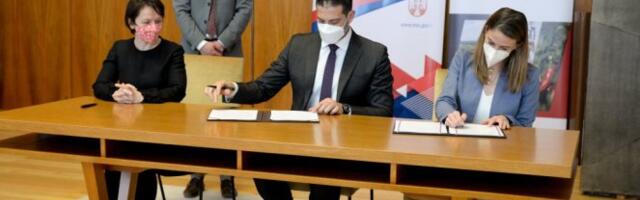 POTPISAN VAŽAN SPORAZUM SA NEMCIMA! Pet miliona evra za podrsku mladima u ruralnim sredinama (FOTO)