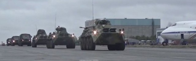 BLIZU 2.000 RUSKIH VOJNIKA ĆE ŠTITITI JERMENE! U Jerevanu sletelo 18 aviona sa mirovnjacima! (VIDEO)