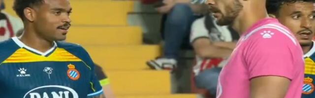 Cela Španija priča o potezu srpskog golmana, u 97. minutu želeo da izvede slobodnjak...