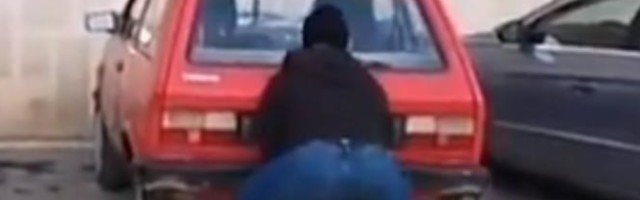 Evo kako je muškarac preparkirao automobil (VIDEO)