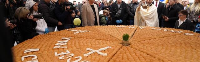 Česnica od 4 metra sa 33 zlatnika: Evo šta sutra čeka građane ispred Hrama Svetog Save