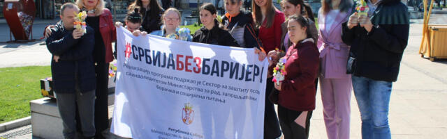 Udruženja MNRO i Dnevni boravak “Duga” delili uskršnje poklone sugrađanima