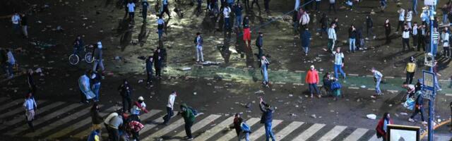Haos na ulicama Buenos Ajresa nakon što je Argentina izgubila finale Mundijala /GALERIJA/