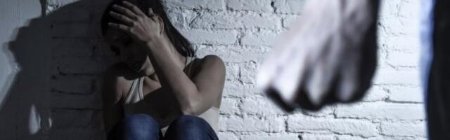 DANIMA TUKAO DEVOJKU! Tužilaštvo traži robiju za nasilnika, a u ponedeljak sud u Smederevu izriče kaznu