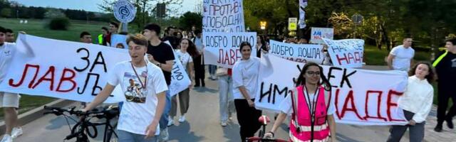 Nadu i Lava koji su biciklima išli do Strazbura dočekale Nišlije