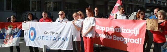 Protest zaposlenih u Apotekama Beograda zbog pet i po neisplaćenih plata