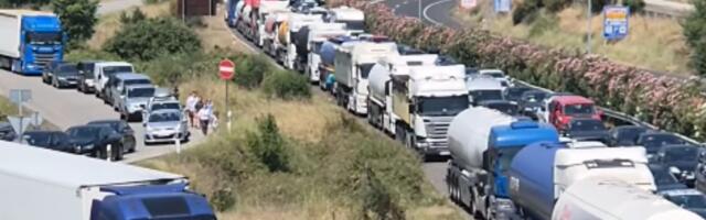 Drama na Evzoniju! Temperatura u kolima 50°C, a koloni se ne vidi kraj: Najveće gužve do sada?