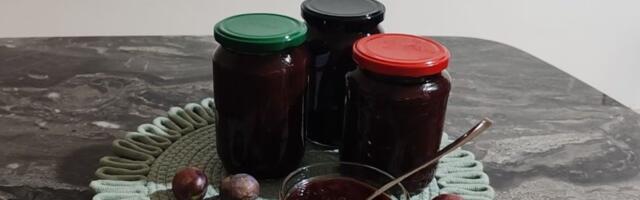 Ovaj miris vraća u detinjstvo: Džem od šljiva po receptu naših prabaka koji uvek uspeva (FOTO)
