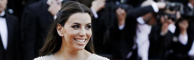 Eva Longorija bila ružno pače u porodici