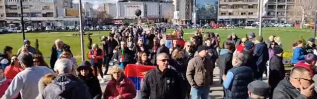 Protest građana Kragujevca: Prosvetnim radnicima da se isplati ono što im pripada