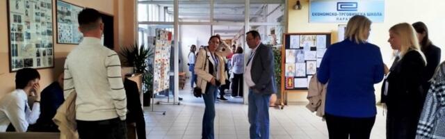 NAJBOLjI ARANŽMAN I ZNANjE PUT DO USPEHA: Ekonomska škola iz Paraćina domaćin takmičenja iz agencijskog i hotelijerskog poslovanja