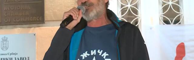 Gagi Jovanović u akciji „Raspiši pobedu“: Pesmom i koracima uz studente (VIDEO)