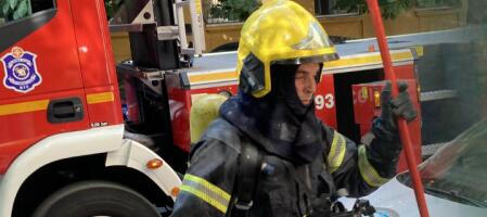 Požar na Vračaru: Vatra ''guta'' stan