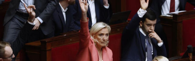 Влада Француске преживела прво од два гласања о неповерењу