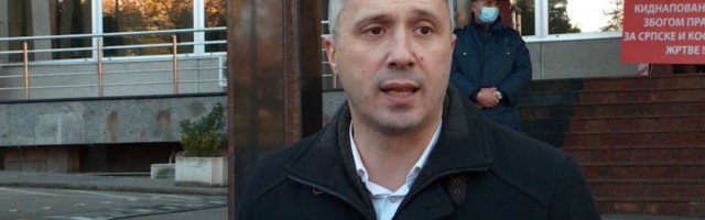 Dveri: Vučić mora da plati 200.000 dinara Obradoviću jer ga je nazvao fašistom