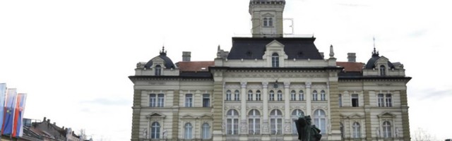 Ljudi dele oglas za stan u Novom Sadu koji izgleda kao da je pravljen za patuljke
