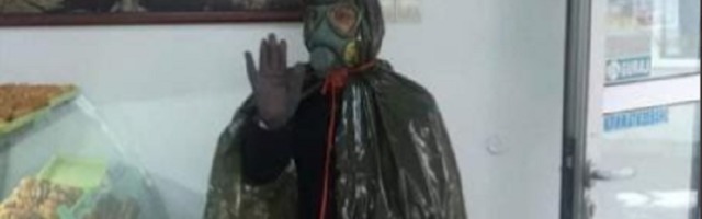 Žena u Kraljevu ima spektakularnu zaštitu od koronavirusa i Internet ne može da dođe k sebi od smeha! (FOTO)