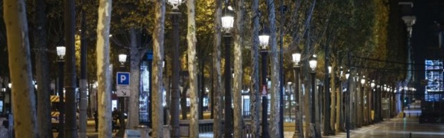 PROŠIREN POLICIJSKI ČAS U FRANCUSKOJ! Čak 46 miliona osoba POD KLJUČEM!