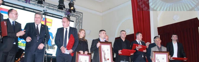 Aforističar Radomir Stanojković iz Vranja ne ćuti u 88. godini: Aforizmi koji „bole“ i vlast i građane