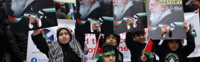 Дванаесторо ухапшених на протесту у Лондону