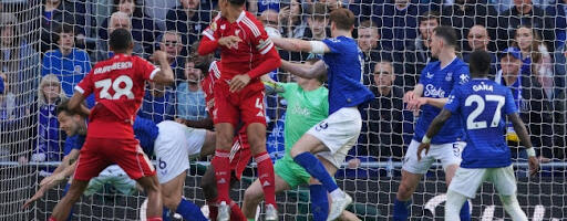Liverpul u derbiju slomio Everton: Van Dajk u 10. minutu nadoknade