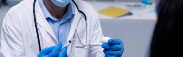 Doktori zavrnuli antivaksere - dobijali su mito da daju lažnu a ljudima ubrizgavali pravu vakcinu