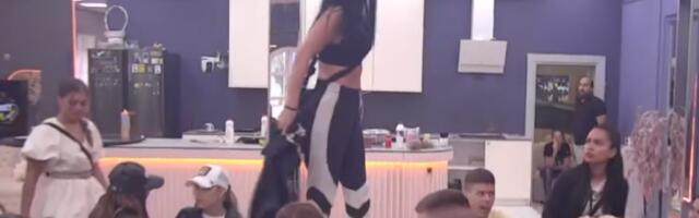 "Tukla si ćerki, ima ogrebotine od noktiju": Rijaliti učesnica divljala nakon optužbi, popela se na sto i urlala iz sveg glasa