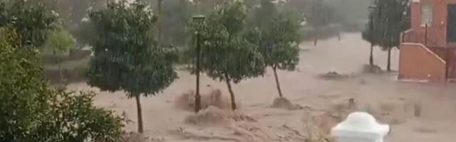 Katastrofalne poplave u Španiji: Grad pod vodom, vanredno stanje u više regija (VIDEO)