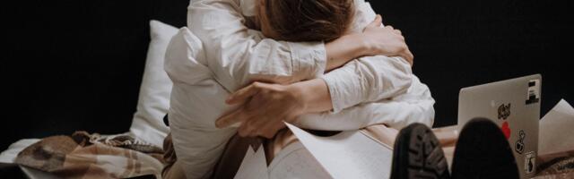 Epidemija usamljenosti: Zašto se osećamo sve udaljenije?