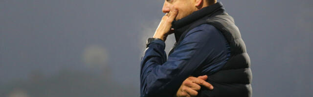 "Prekrstim se i pošaljem joj poljubac" - Lalatović pre svake utakmice ljubi medaljon pokojne majke (VIDEO)