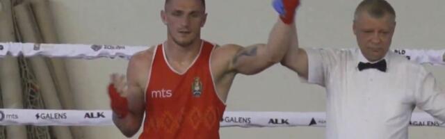 Almir Memić prošao kroz pravi rat u ringu, pa podeljenom odlukom savladao Kazahstanca na Beogradskom pobedniku