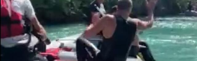 Ludnica na raftingu: Jokiću skandirali "MVP, MVP" - on uskočio u reku (VIDEO)