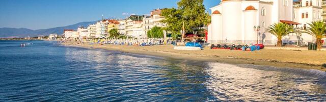 Srbi na Tasosu pravili haos, zauzeli pola plaže