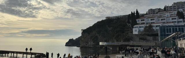 Velika ponuda poslova u ovom letovalištu u Crnoj Gori: Traži se 5.000 sezonskih radnika, ne treba škola, pare masne