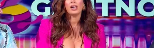 Voditeljka jedva obuzdala bujne grudi u korsetu: Gledaoci u čudu zbog vrelog izdanja u emisiji