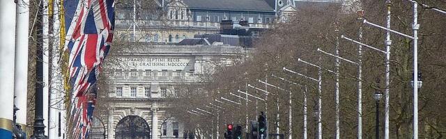 London se izvinjava Milvolu zbog sporne brošure sa simbolom Kju Kluks Klana