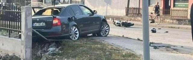 Udes u Ljubiću - povređeni žena na motoru i vozač putničkog vozila