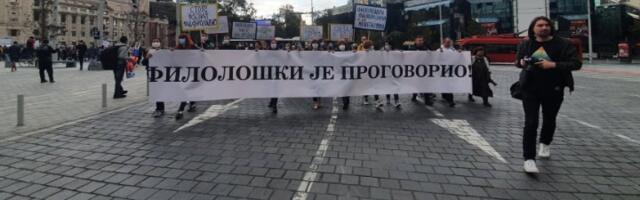 Dekanka Filološkog fakulteta: Požar u školama gase benzinom