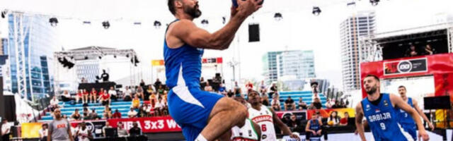 NIKADA NE POTCENJUJ SRCE ŠAMPIONA: Ples Orlova u Mongoliji - Nemci počišćeni sa terena! (VIDEO)