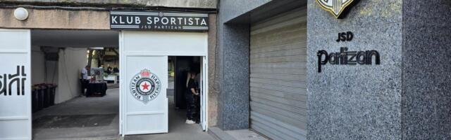 Bašta restorana u punom sjaju, kao nekada! “Grobari” ponovo imaju gde da se okupljaju pred utakmice (VIDEO)