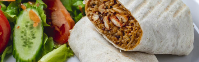 Hrskavi zapečeni krompir sa mlevenom govedinom u tortilji (RECEPT+VIDEO)