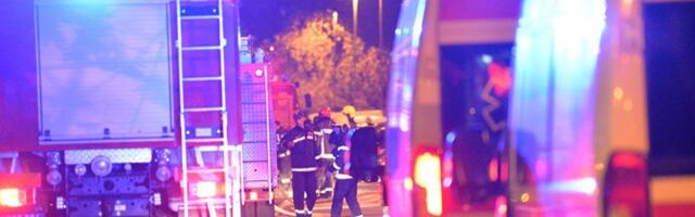 Požar na Čukarici, dvoje dece prevezeno u Tiršovu