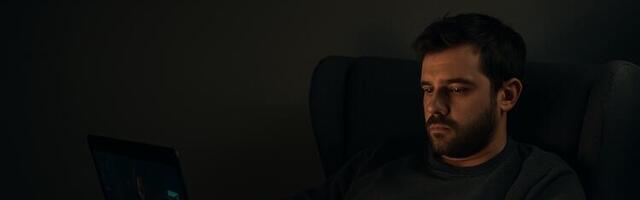 Stalno gledaš istu seriju ispočetka? Nauka kaže da to nije lenjost, nego – terapija